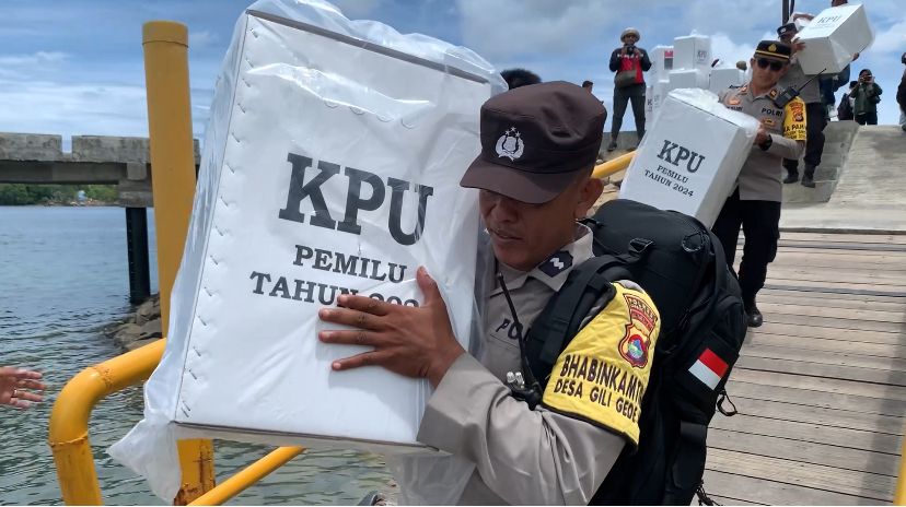 Hari Pertama Pendistribusian Logistik Pemilu 2024 di Lombok Barat Berjalan Lancar