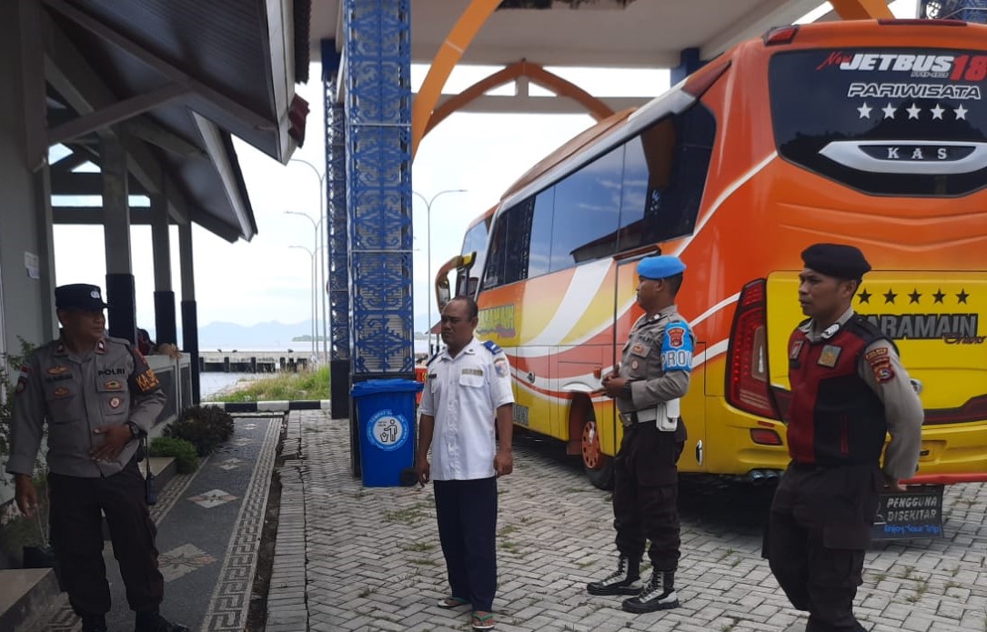 Polsek Sekotong Patroli Obyek Vital dan Wisata Dermaga Tawun