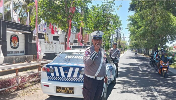 Pemilukada Serentak 2024: Polres Lombok Barat Intensifkan Patroli Lalu Lintas