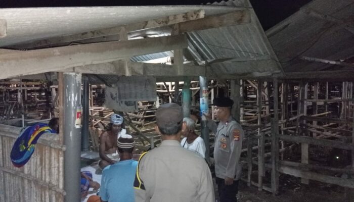 Patroli Malam Polsek Gerung Amankan Pemukiman dan Kandang Kumpul Reyan