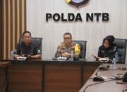 Kabid Humas Polda NTB Beserta Seluruh Staf Ikuti Zoom meeting Divisi Humas Polri