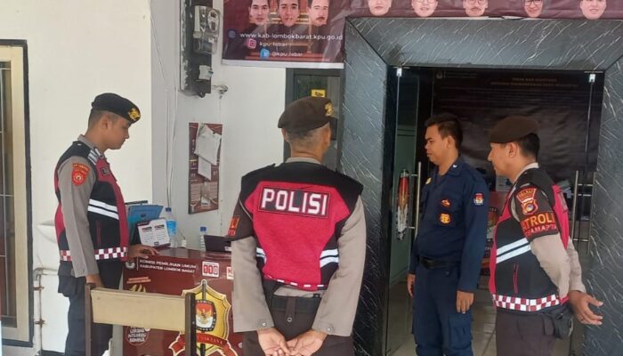 Polres Lombok Barat Gelar Patroli Keamanan di KPU untuk Lancarkan Pemilu 2024