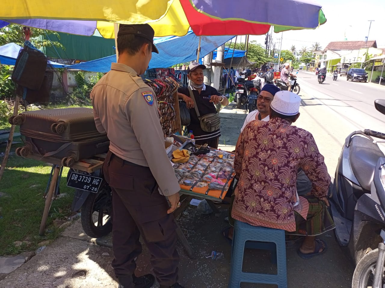 Polres Lombok Barat Rangkul Pedagang Jaga Kamtibmas Pasca Pilkada