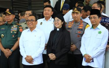 Misa Malam Natal Menkopolkam-Kapolri Sambangi Gereja Katedral Jakarta