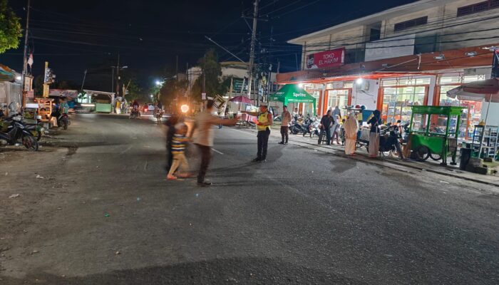 Polsek Kediri Perketat Pengamanan Tarawih, Ibadah Makin Nyaman!