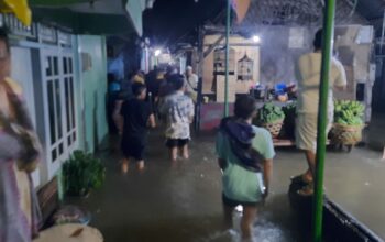 Banjir Rendam Ratusan Rumah di Dusun Pohdodol, Warga Masih Bertahan di Pengungsian