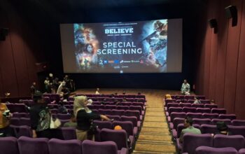 TNI dan Masyarakat Nobar Film Believe di Mataram, Bangkitkan Semangat Nasionalisme dan Empati Sosial