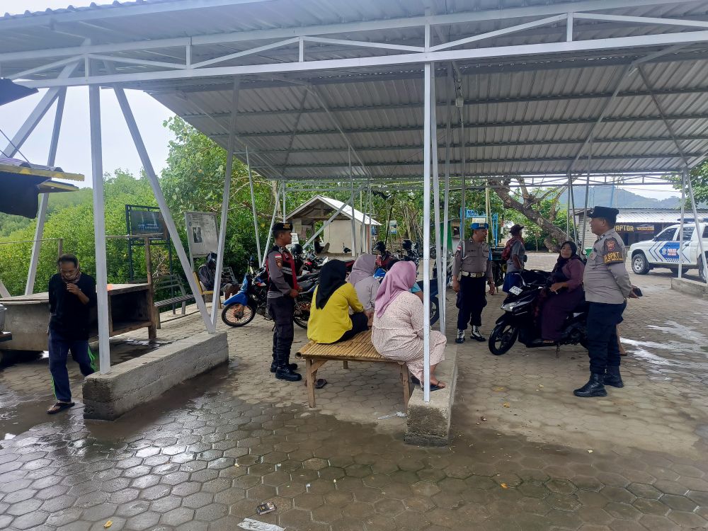 Patroli Rutin Polsek Sekotong: Cegah Kriminalitas di Kawasan Wisata Lombok Barat