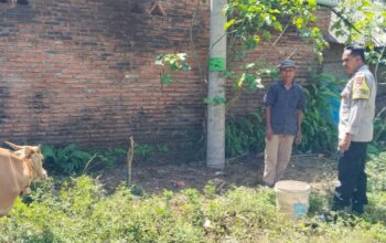 Bhabinkamtibmas Lembar Selatan Dorong Pemanfaatan Pekarangan untuk Ketahanan Pangan