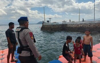 Sat Polairud Polres Bima Kota Laksanakan Patroli Pengawasan di Wisata Bahari Pantai Lawata, Teluk Bima