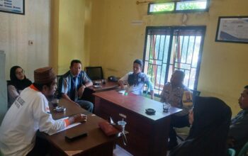 Bhabinkamtibmas Desa DesaBeru Fasilitasi Mediasi Kasus Pencemaran Nama Baik, Kedua Pihak Sepakat Damai