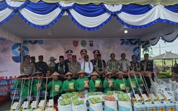 Polres Kutim Berikan Alsintan Kepada Kelompok Tani, Bentuk Wujudkan Ketahanan Pangan