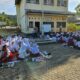 Bhabinkamtibmas Polsek Sekongkang Hadiri MPLS di SDN 1 Sekongkang, Bangun Kedekatan dengan Dunia Pendidikan Sejak Dini