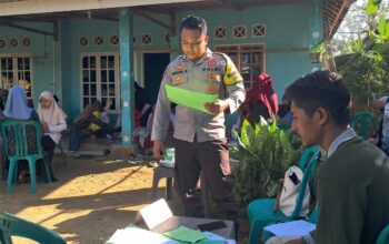Bhabinkamtibmas Desa Seran Dukung Peningkatan Kesehatan Ibu dan Anak, Dampingi Kegiatan Posyandu di Desa Binaan