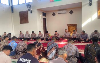 Tingkatkan Keimanan, Polres Bima Kota Gelar Kegiatan Binrohtal Rutin untuk Tingkatkan Kebersamaan dan Profesionalisme