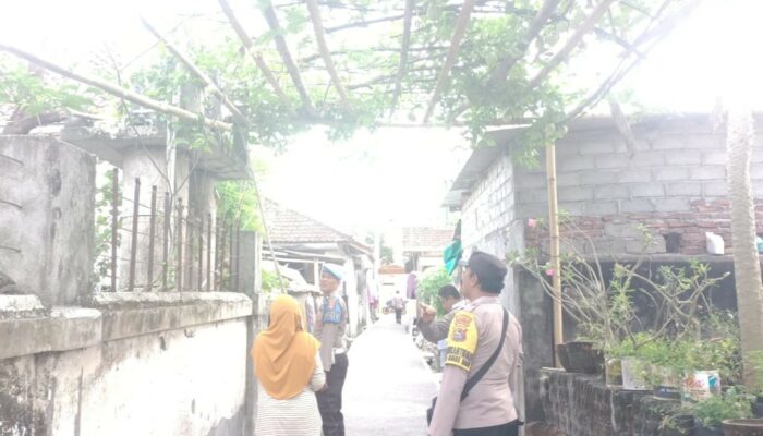 Polsek Kediri Dorong Warga Ombe Baru Manfaatkan Lahan Kosong untuk Ketahanan Pangan