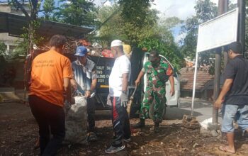 Sinergi Babinsa dan Warga Wujudkan Lingkungan Bersih