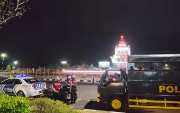Patroli Skala Besar Polres dan TNI Jaga Keamanan di Gerung Lombok Barat