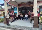 Sinergi Polsek Sekotong dan Trantib Komitmen Jaga Kamtibmas Melalui Satkamling