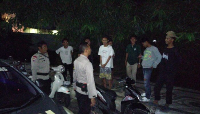 Polres Sumbawa Tingkatkan Keamanan Melalui Patroli Blue Light dan Himbauan Kamtibmas