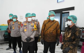 Tinjau Dapur SPPG Polda Sulteng, Menteri Hukum Puji Standar Kualitas Layak Jadi Contoh