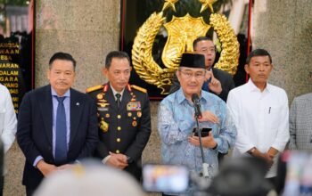 Kapolri Usai Rapat Perdana Komisi Percepatan Reformasi: Polri Terbuka dan Terima Evaluasi