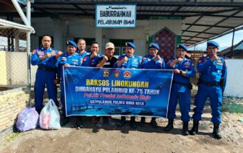 Sat Polairud Polres Bima Kota Gelar Baksos Lingkungan di Musholla Baburahman Sambut HUT Polairud ke-75