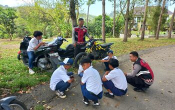 POLSEK SEKONGKANG GELAR PATROLI DIALOGIS, AJAK WARGA PERKUAT KOMUNIKASI UNTUK JAGA HARKAMTIBMAS