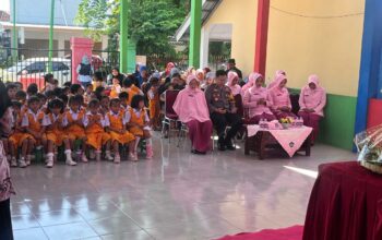 Peringati Hari Guru Nasional, Wakapolres Sumbawa Apresiasi Guru Sebagai Pembentuk Karakter Bangsa