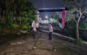Patroli Pemukiman, Polres Lombok Tengah Pastikan Masyarakat Aman pada Malam Hari