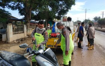 Bantu Pemulihan Pascabanjir, Polres Aceh Tamiang Berikan Servis dan Cuci Motor Gratis untuk Warga Terdampak Banjir