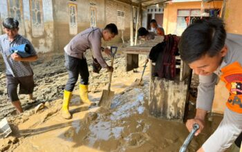 Brimob Polri Perkuat Pemulihan Warga Padang Pariaman Melalui Penyediaan Air Bersih, Huntara dan Akses Jalan