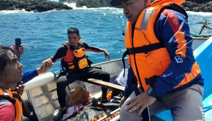 Korban Perahu Boat Terhempas Gelombang Ditemukan Meninggal, Polsek Langgudu Respon Cepat Evakuasi
