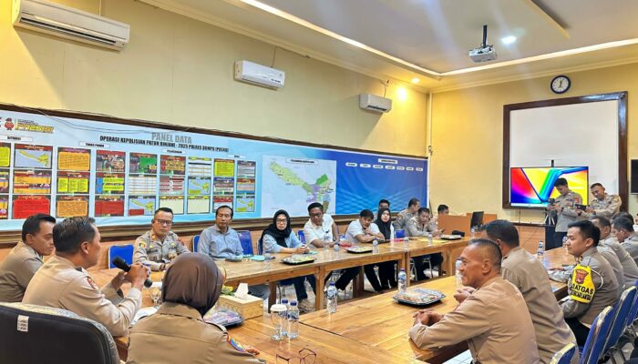 POLRES DOMPU LAKUKAN PENDATAAN LAPORAN DAN TINDAK LANJUT WHISTLE BLOWER SYSTEM SERTA SP4N LAPOR