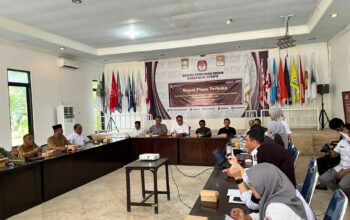 KPU DOMPU GELAR RAPAT PLENO TERBUKA PEMUTAKHIRAN DATA PEMILIH BERKELANJUTAN TRIWULAN IV TAHUN 2025