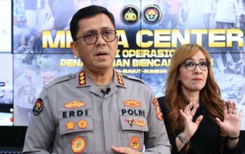 Polri Distribusi Bantuan Polri Capai 159 Ton, 12 Ribu Personel Dikerahkan