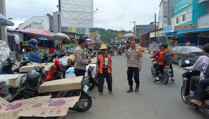Cegah Curanmor dan Jaga Kewaspadaan, Polsek Sumbawa Gencarkan Patroli Harkamtibmas di Pasar Seketeng
