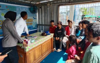 Pos Terpadu Ops Lilin 2025 Pelabuhan Laut Bima Berikan Himbauan Kamtibmas kepada Buruh Pelabuhan