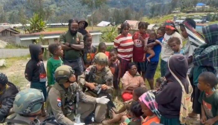 Sentuhan Kemanusiaan Operasi Damai Cartenz 2026: Pelayanan Kesehatan dan Rasa Aman Hadir di Distrik Sinak