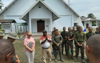 Operasi Damai Cartenz 2026 Wujudkan Kedamaian melalui Aksi Bersih Gereja di Kuala Kencana
