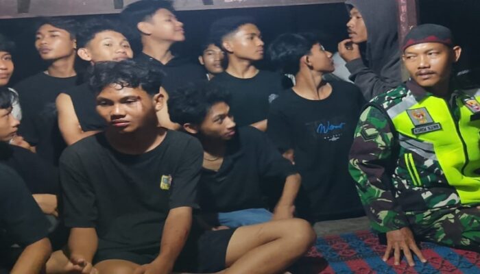 Babinsa Gapuk Hadir sebagai Penengah Pasca Perkelahian Remaja