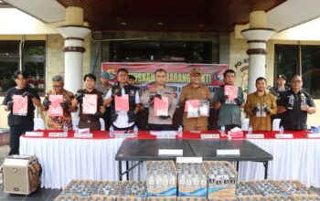 Polres Bima Musnahkan BB Narkotika 276,42 Gram, 466 Butir Tramadol dan 1.825 Botol Arak Bali, Kapolres Tegaskan Komitmen Berantas Narkoba