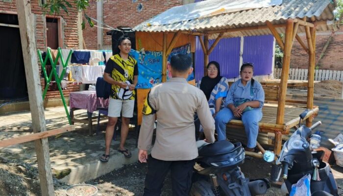 Bhabinkamtibmas Desa Beru Laksanakan Sosialisasi Harkamtibmas, Imbau Warga Waspada Cuaca Ekstrem