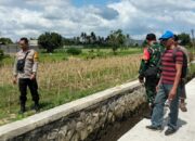 Dukung Ketahanan Pangan, Bhabinkamtibmas Labuapi Sambangi Petani