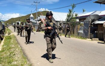 Patroli Dialogis di Paniai, Satgas Operasi Damai Cartenz 2026 Kedepankan Pendekatan Humanis