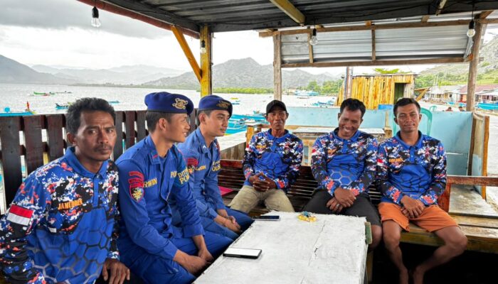 SILATURAHMI DENGAN SAHABAT POLAIRUD NTB DAN PEMBERIAN HIMBAUAN KESELAMATAN SAAT BERLAYAR DI WILAYAH PERAIRAN