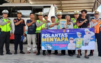 Polantas Menyapa: Polres Lombok Barat Edukasi Driver Travel di Meninting