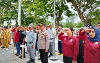 Sat Binmas Polres Sumbawa Barat Gelar Apel Poskamling di Desa Kokarlian, Perkuat Harkamtibmas 2026