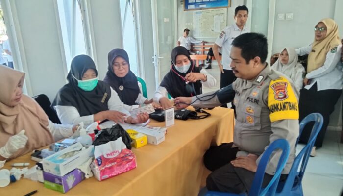 Polsek Rasanae Timur Ikuti Rakor Penggerak “Si Cerah” dan Donor Darah Bersama Pemerintah Kecamatan