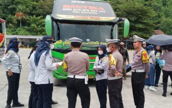 Polantas Menyapa: Tekan Laka Lantas di Pelabuhan Lembar Lombok Barat